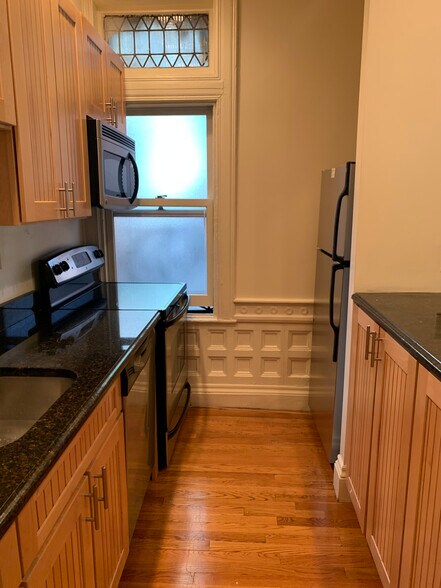 Building Photo - 195 Commonwealth Ave