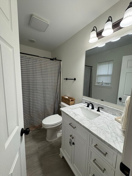 Building Photo - 328 Clark Rd