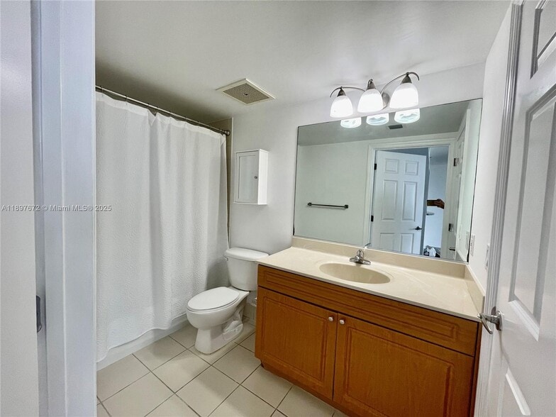 Building Photo - 900 SW 8th St