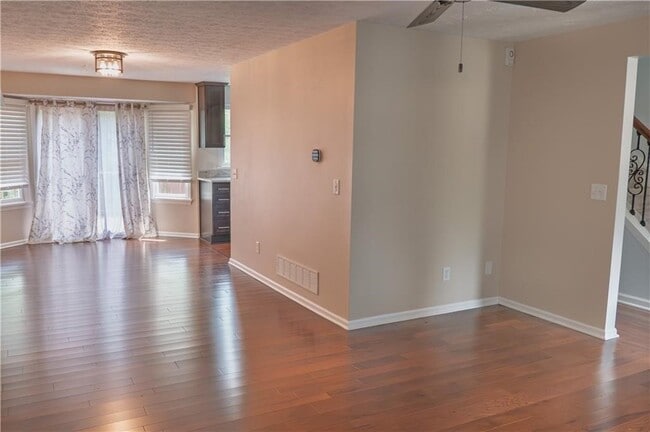 Building Photo - 217 Wycliff Dr