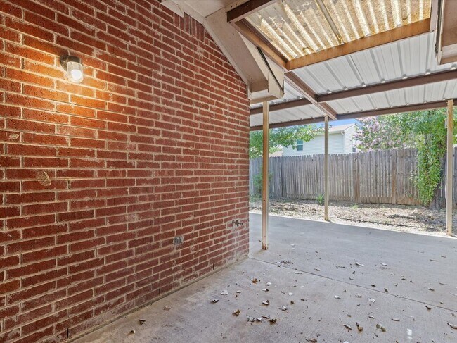 Building Photo - 5705 Frio Dr