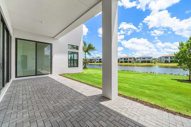 Building Photo - 9516 Riverside Pk Dr