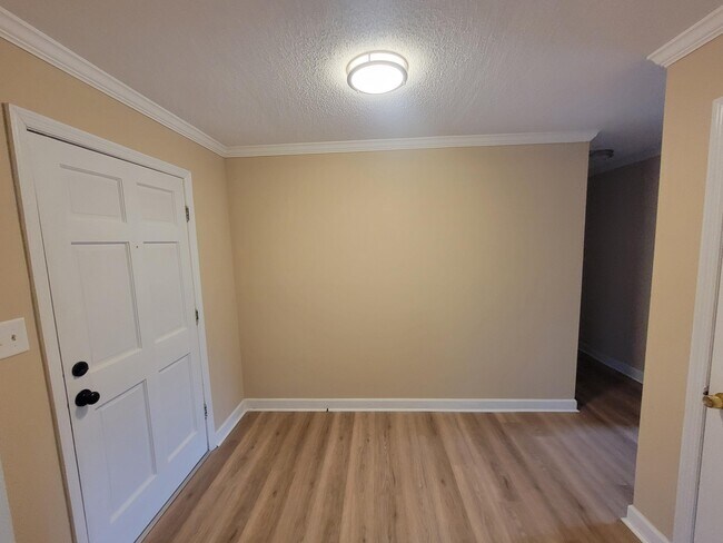 Building Photo - 117 Glenora Ct