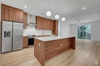 Building Photo - 1701 Simond Ave