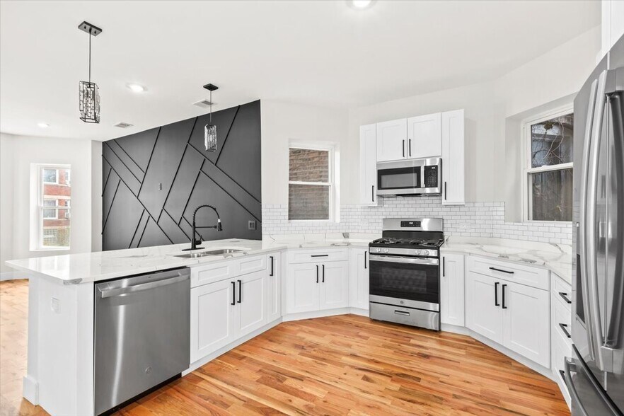 Kitchen - 6128 S Rhodes Ave