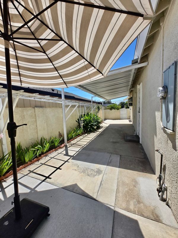 Building Photo - 11522 Laurel Canyon Blvd