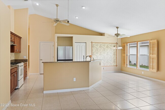 Building Photo - 645 Brockton Way