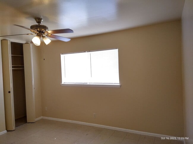 Building Photo - 359 Waxwood Ln
