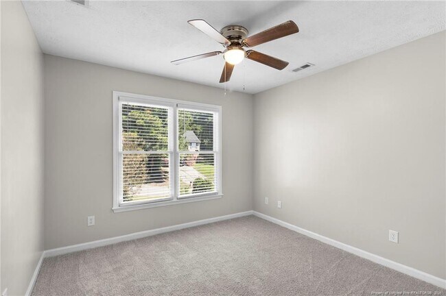 Building Photo - 324 Nettletree Ln