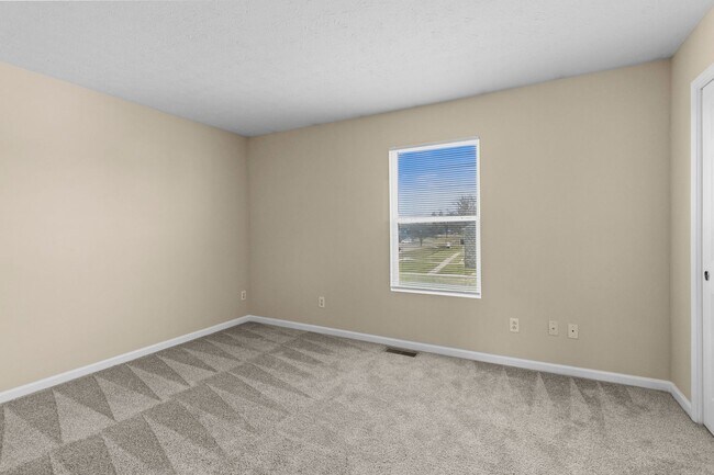Building Photo - SPECIAL! $1,650 MONTHLY FOR A 6 MONTH LEASE!