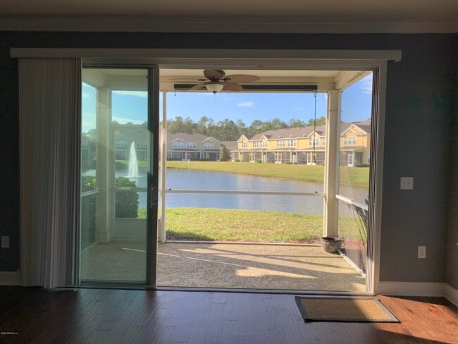 Building Photo - 6852 Woody Vine Dr