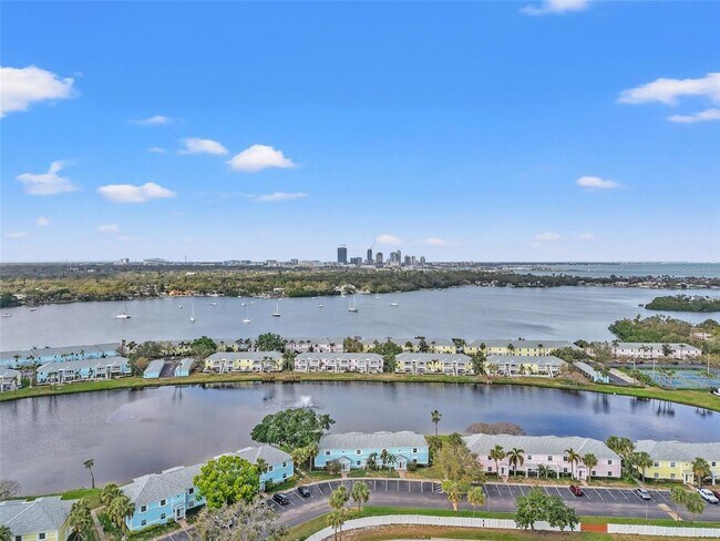 Building Photo - 209 Sea Horse Dr SE