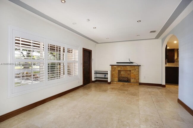 Building Photo - 1545 Baracoa Ave