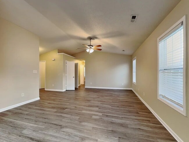 Building Photo - 5876 Culloden Ct