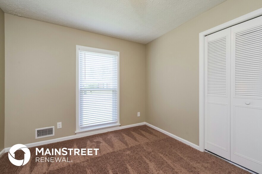 Building Photo - 8209 Chickering Way