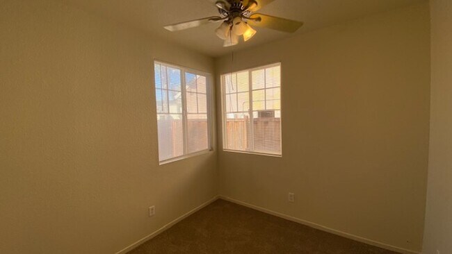 Building Photo - Rio Vista Single Story Home Available for Rent