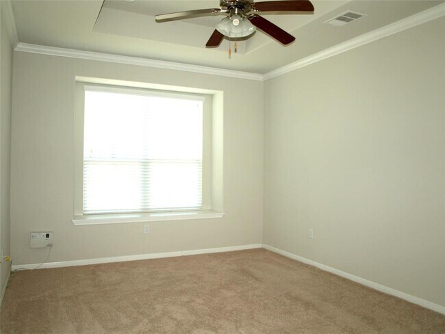 Building Photo - 213 Parable Cove