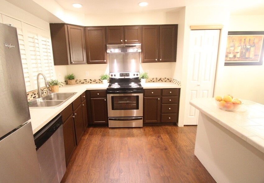 Building Photo - Everett Townhome...Water and sewer included in rent