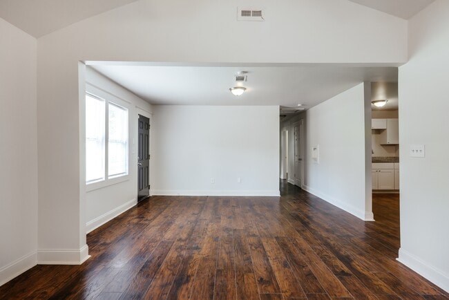 Building Photo - 175 Herman St