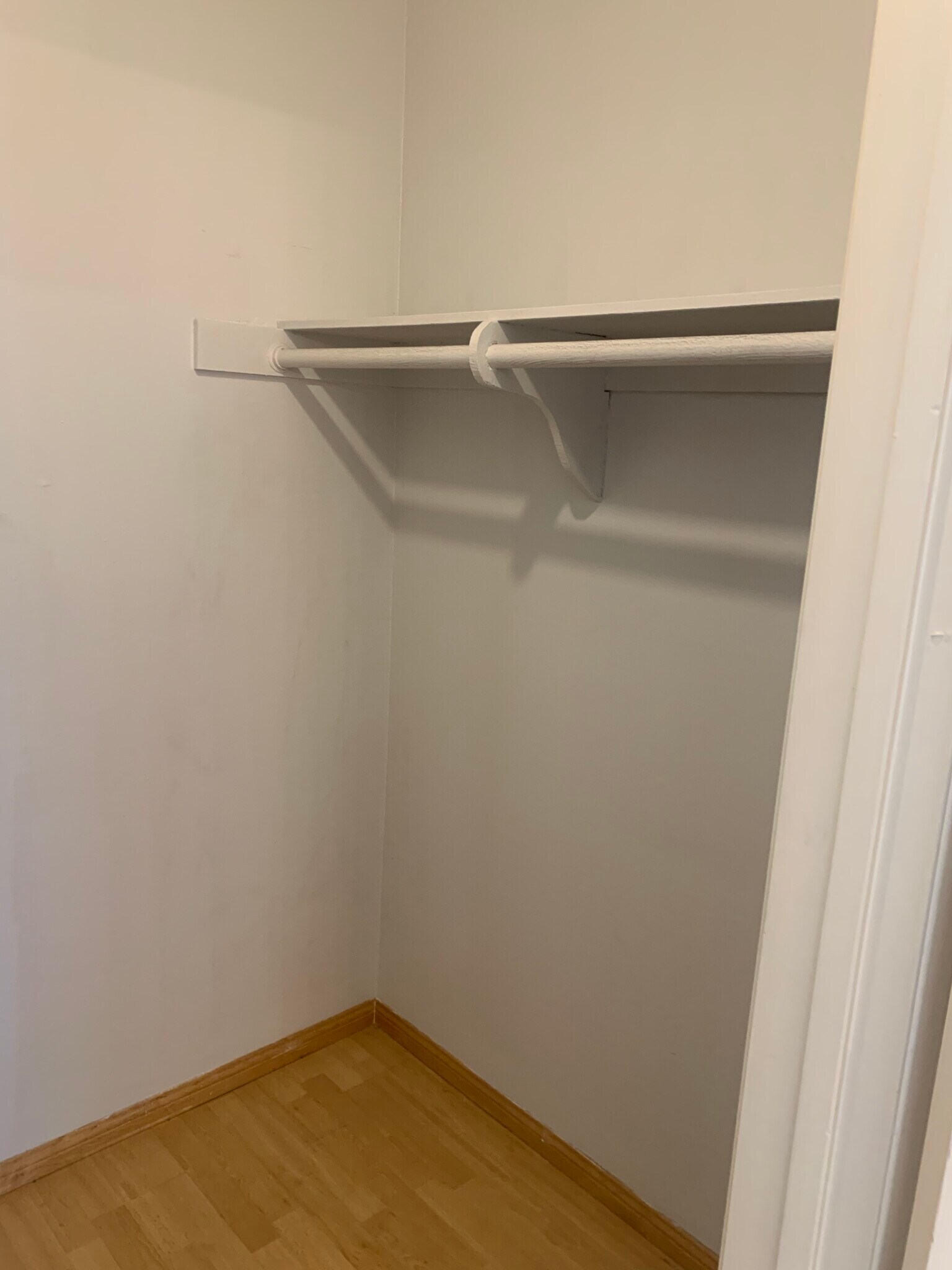 Walk In Closet - 1422 Rock Glen Ave