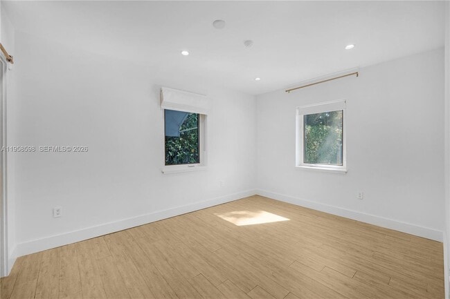 Building Photo - 6476 SW 10th Terrace