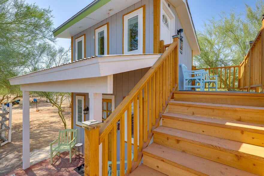 Building Photo - 888 N Acacia Rd
