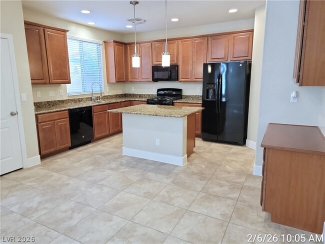 Building Photo - 10449 Yew Blossom Ave