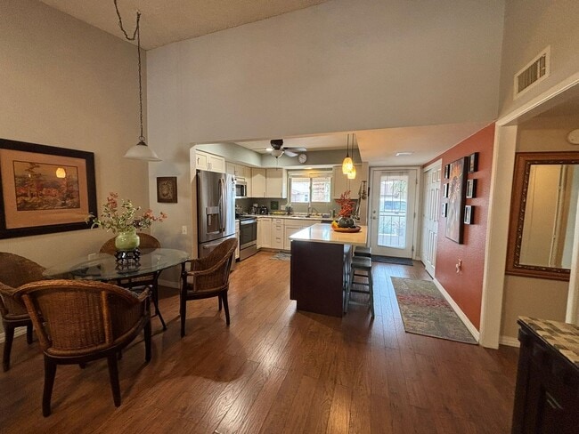 Building Photo - Enjoy this cozy 2 Bedroom, 1.75 Bathrooms, 1.5 Car Garage home in Premier Active Adult Resort Sty...