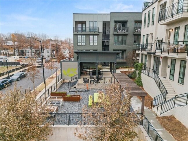 Building Photo - 1274 Longreen Ter NW