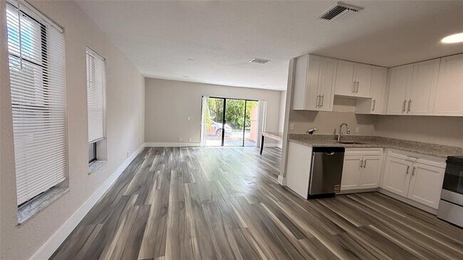 Building Photo - 11502 NW 44th St