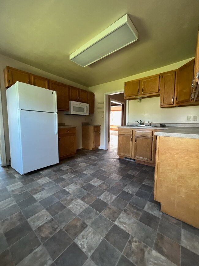 Building Photo - 712 Terrace Ave