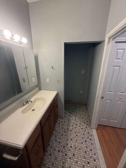 Building Photo - 1170 Delsea Dr