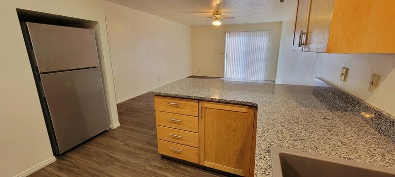 Building Photo - 190 W 700 N