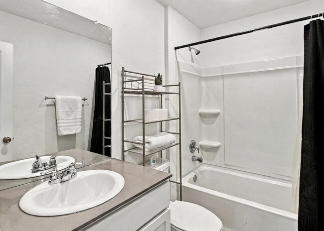 Building Photo - 3 Bedroom Home in Grace Valley