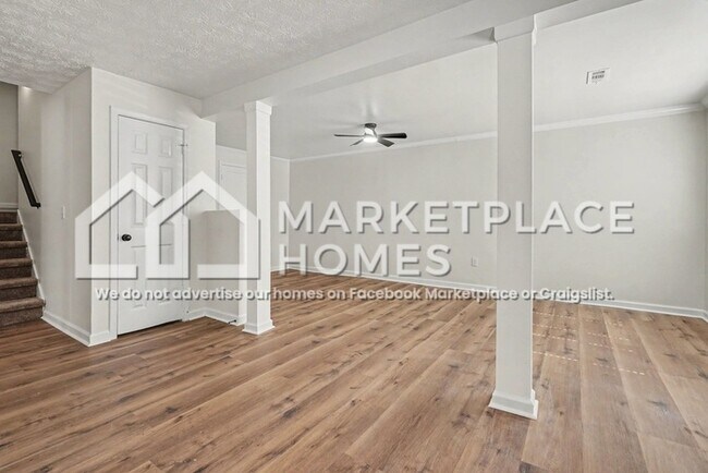 Building Photo - 4425 Kim St
