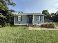 Building Photo - 2336 Boxwood Ln NE