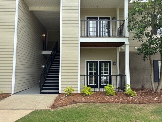 Building Photo - 2 Bedroom, 2 Bath condo in Oxford