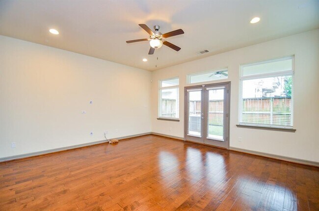 Building Photo - 5943 Kansas St