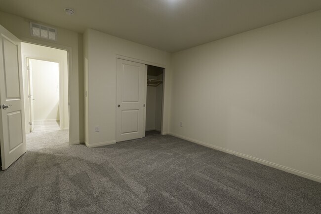 Building Photo - 4519 Merlot Hls Ave