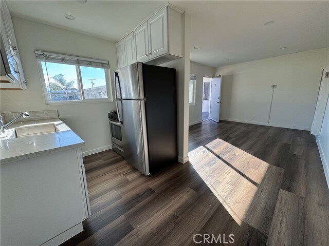 Building Photo - 7745 Laurel Canyon Blvd