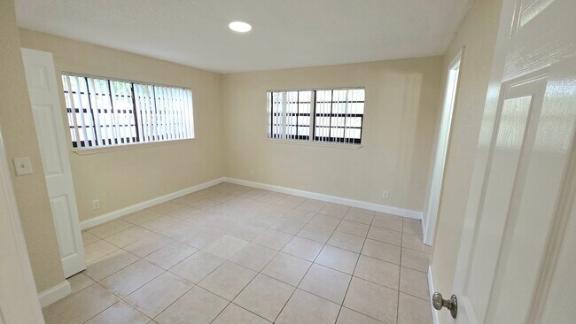 Building Photo - 10390 POOL HOUSE- NPM