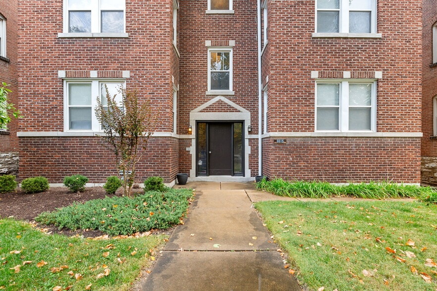 Building Photo - 6615 Kingsbury Blvd