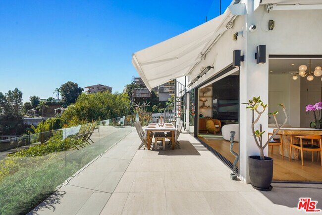 Building Photo - 8242 Hillside Ave