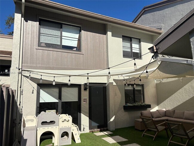 Building Photo - 11017 SW 113th Pl