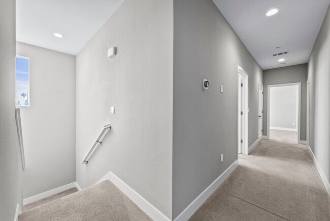 Building Photo - 118 Bonano Ln