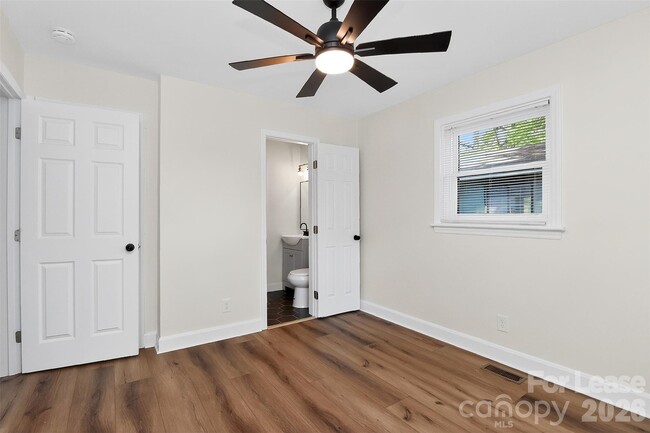 Building Photo - 1444 Anderson St