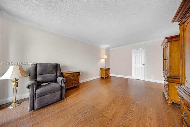 Building Photo - 2017 S Ocean Dr