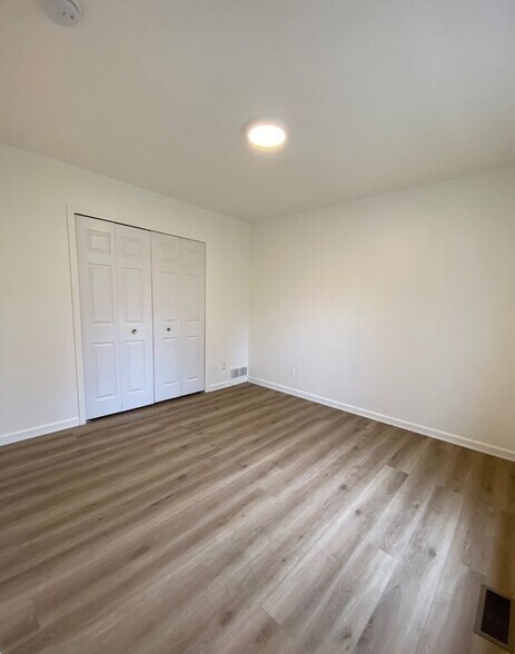 Building Photo - 1471 Bird Ave