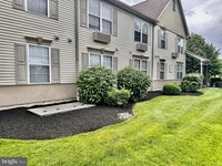 Building Photo - 137 Roosevelt Blvd