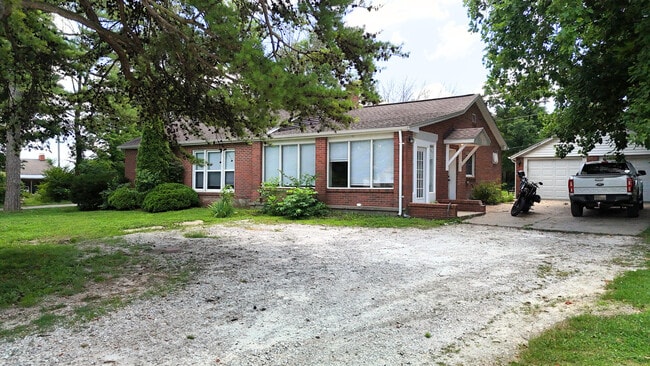 Building Photo - 2910 Mexico Gravel Rd